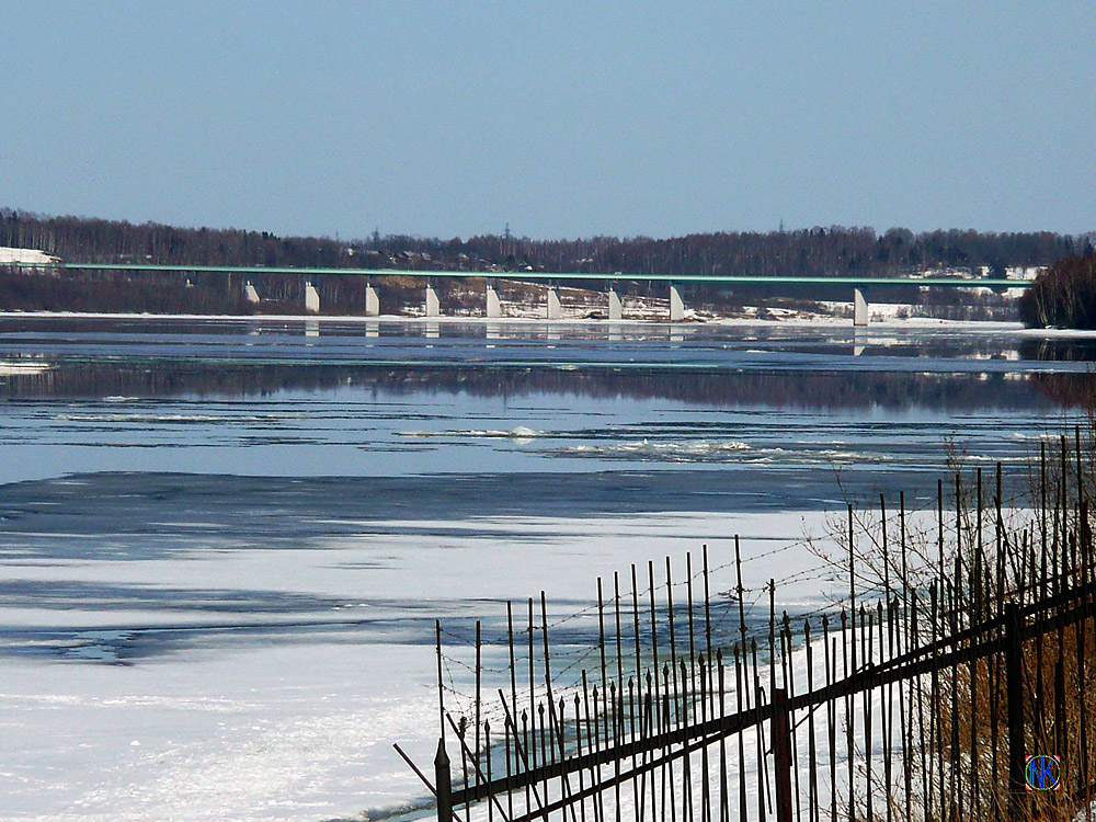 Мост с дамбы